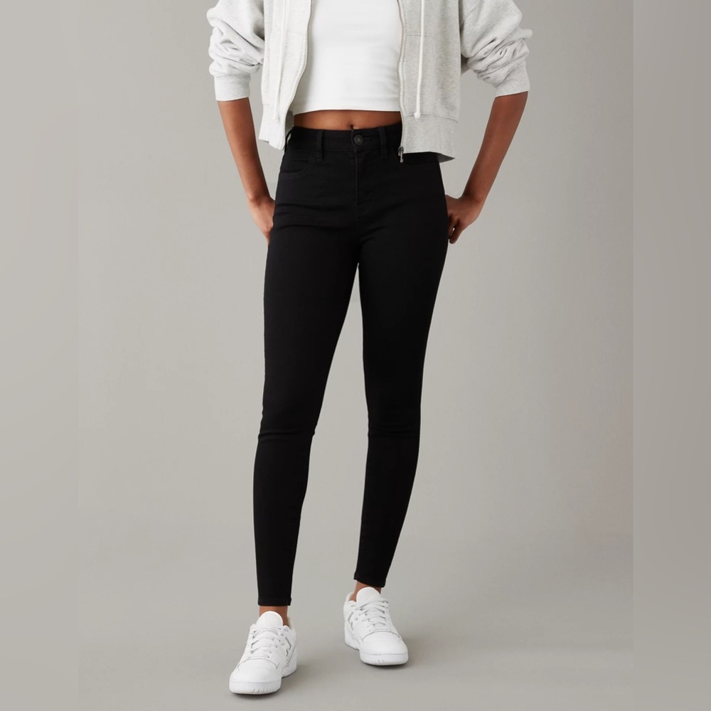 American Eagle Dream High-Waisted Jegging‎ size 6 regular - Black